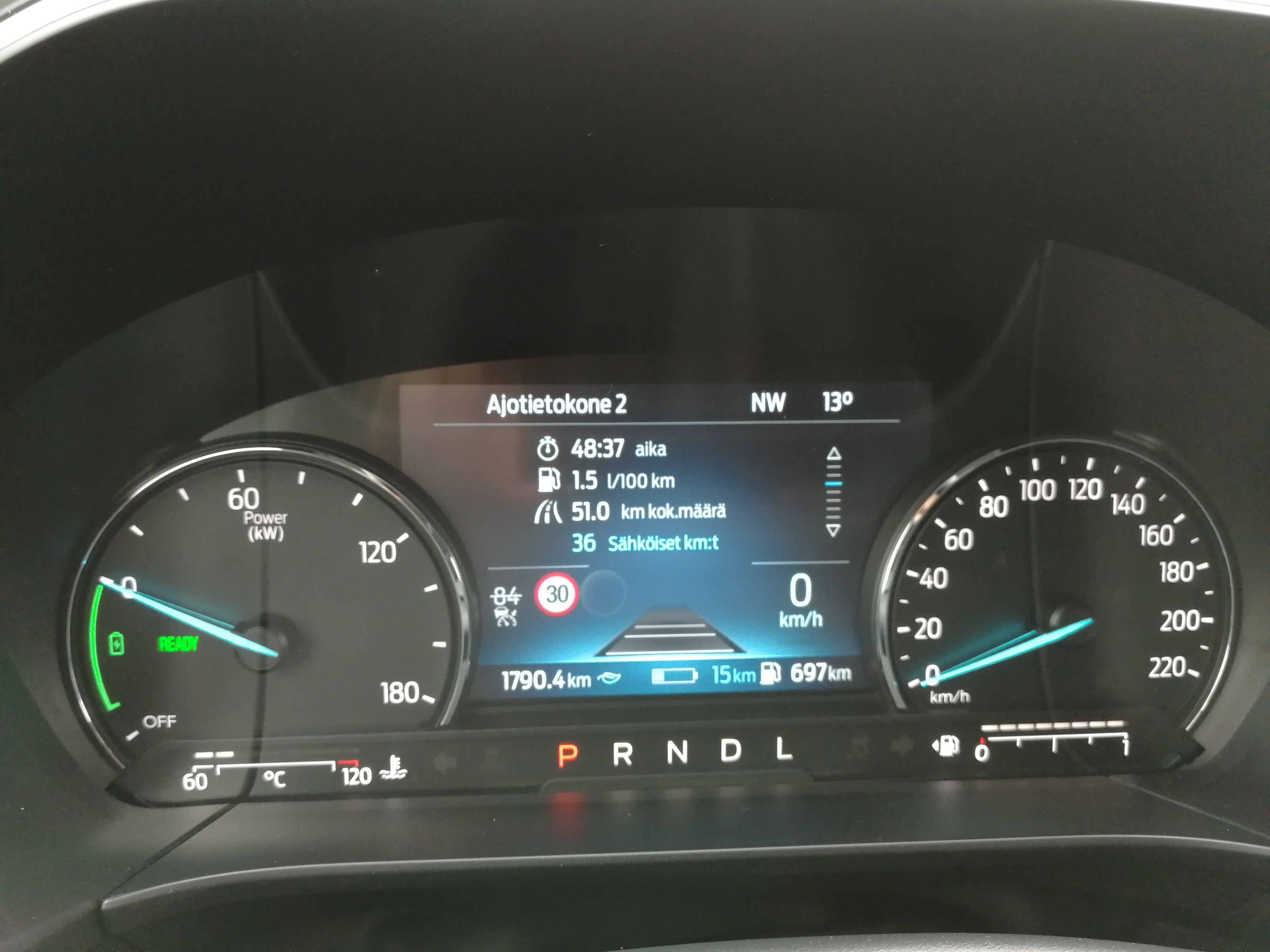 Ford Kuga PHEV Titanium driving computer